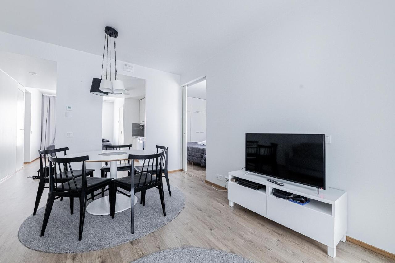 Apartment, Sleepwell, Tyynimeri With Private Parking And Optional Private Sauna ヘルシンキ エクステリア 写真