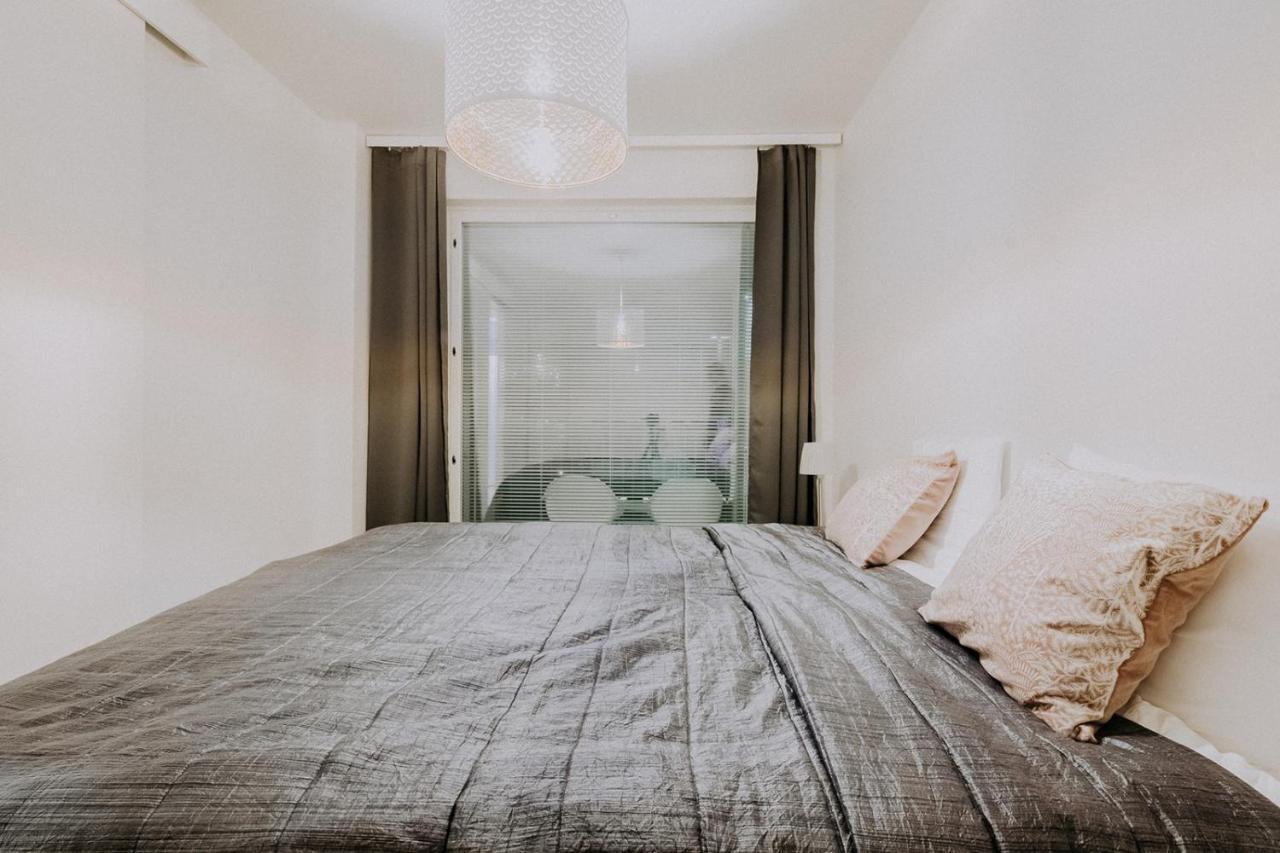Apartment, Sleepwell, Tyynimeri With Private Parking And Optional Private Sauna ヘルシンキ エクステリア 写真